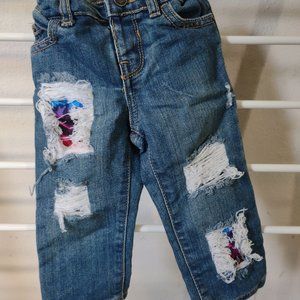 Destroyed jeans